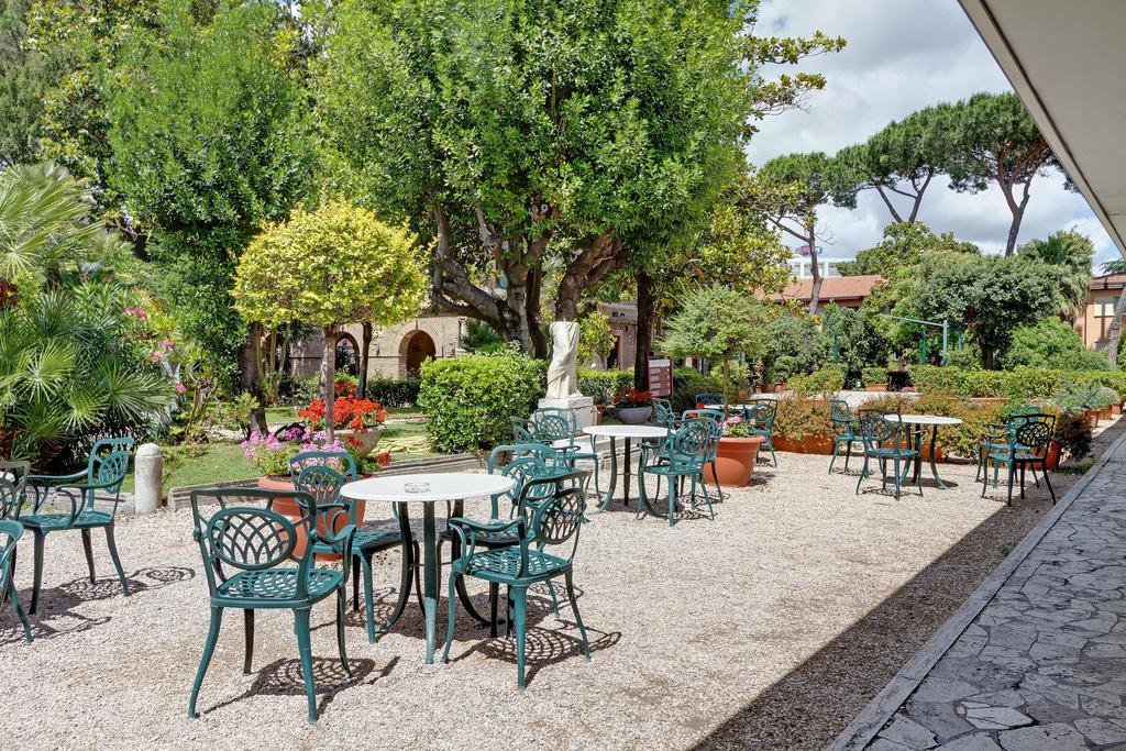 The Church Village Rome Buitenkant foto