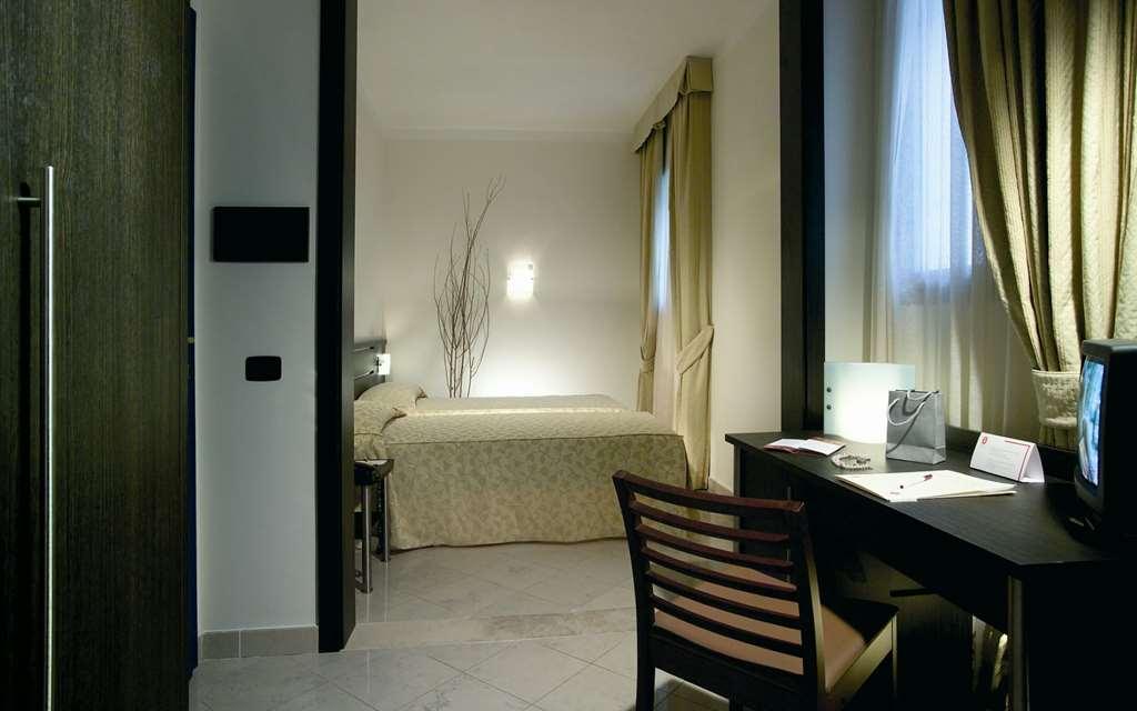 The Church Village Rome Kamer foto